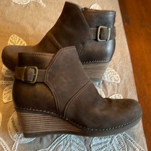 Dansko Wedge Booties Size 40